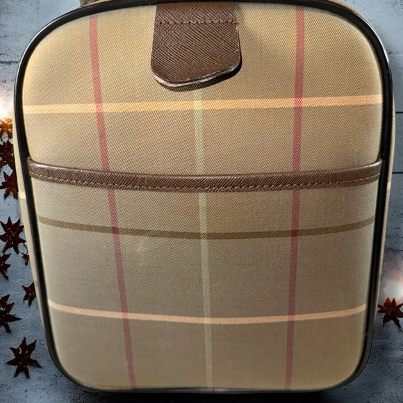 Burberry;s Nova Check Leather Trimmed Weekender Bag - Picture 4 of 14